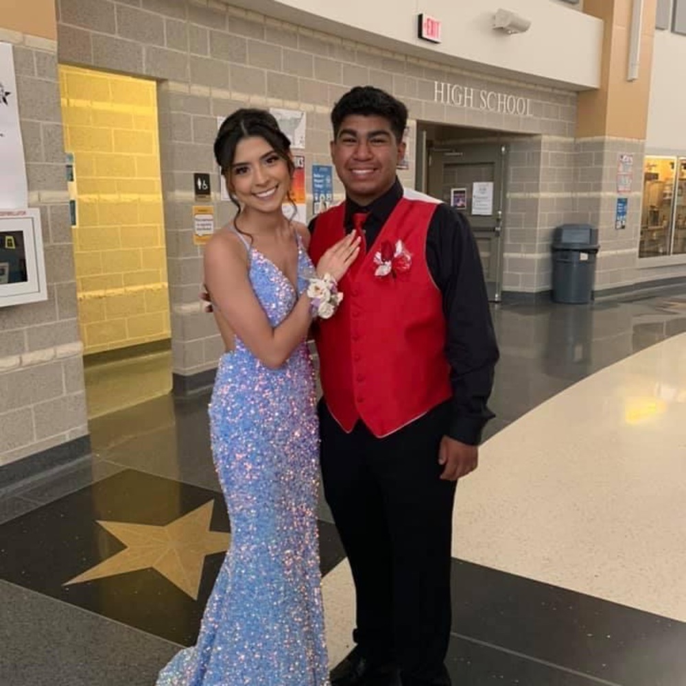 Prom dress - Picture 7 of 9